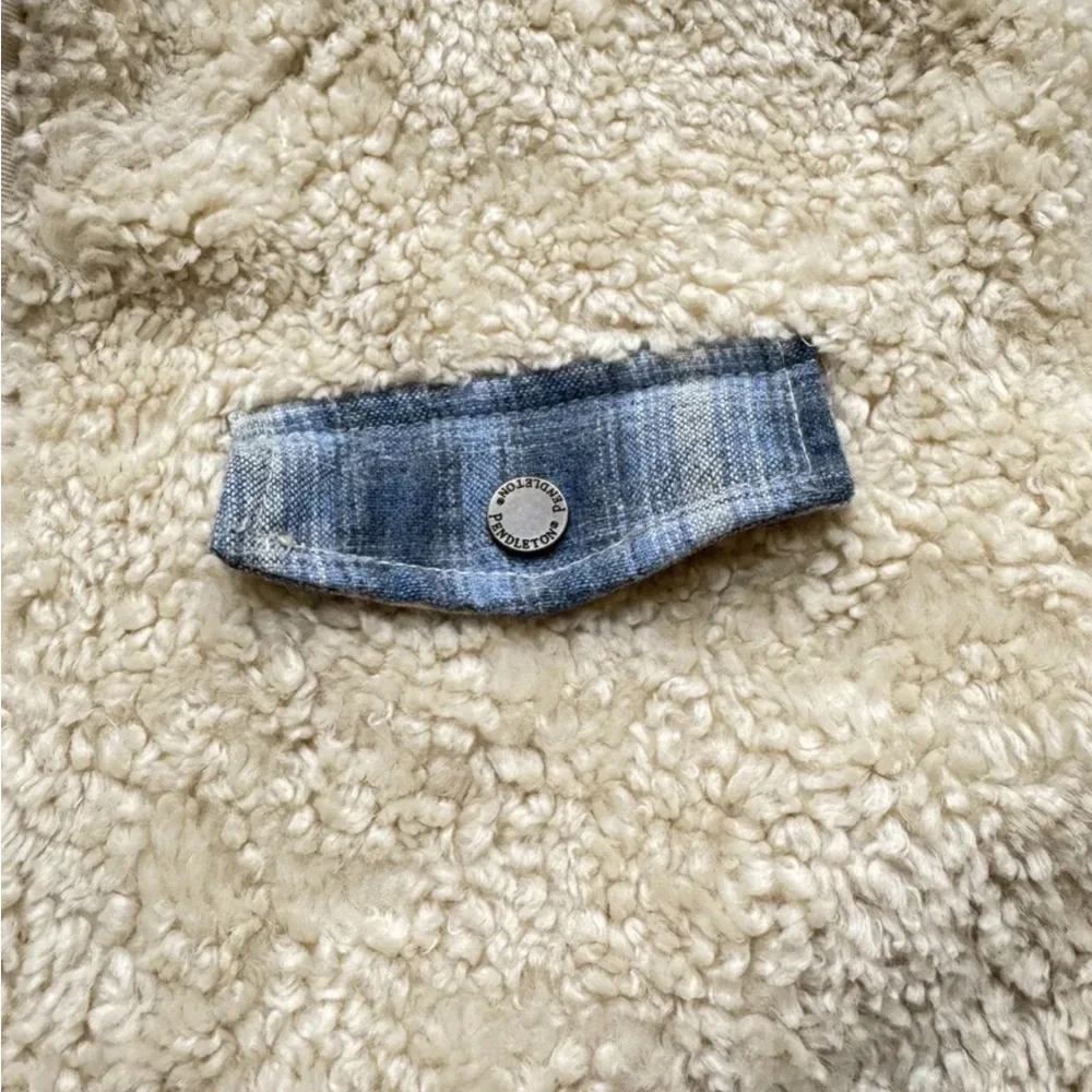 Pendleton Ladies Fuzzy Full Zip Plaid Accent Lined Cozy Jacket Sz L Beige - Picture 3 of 7